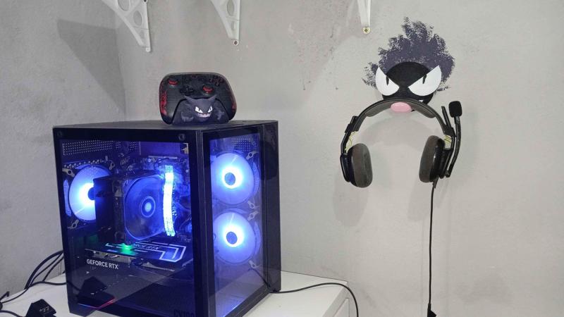 gastly headset holder