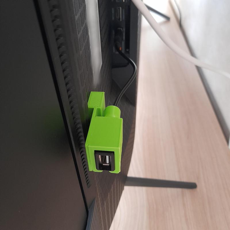 Female USB cable support