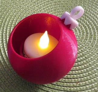 Christmas ball illuminated, center tea light