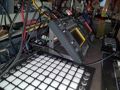 Kaoss Pad Kaossilator Stand