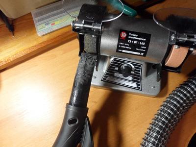 Suction dust for bench grinder 