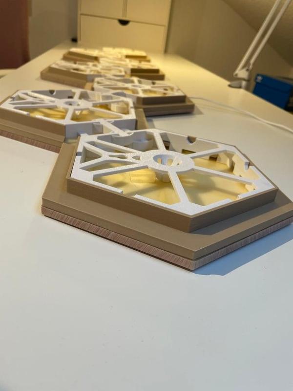 Nanoleaf Hexagon Blende /  cover