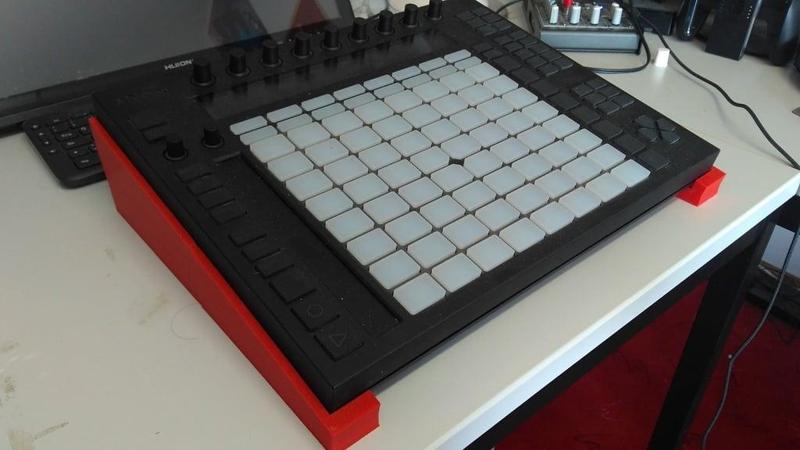 [OUTDATED] Simple Universal Midi Controller Stand