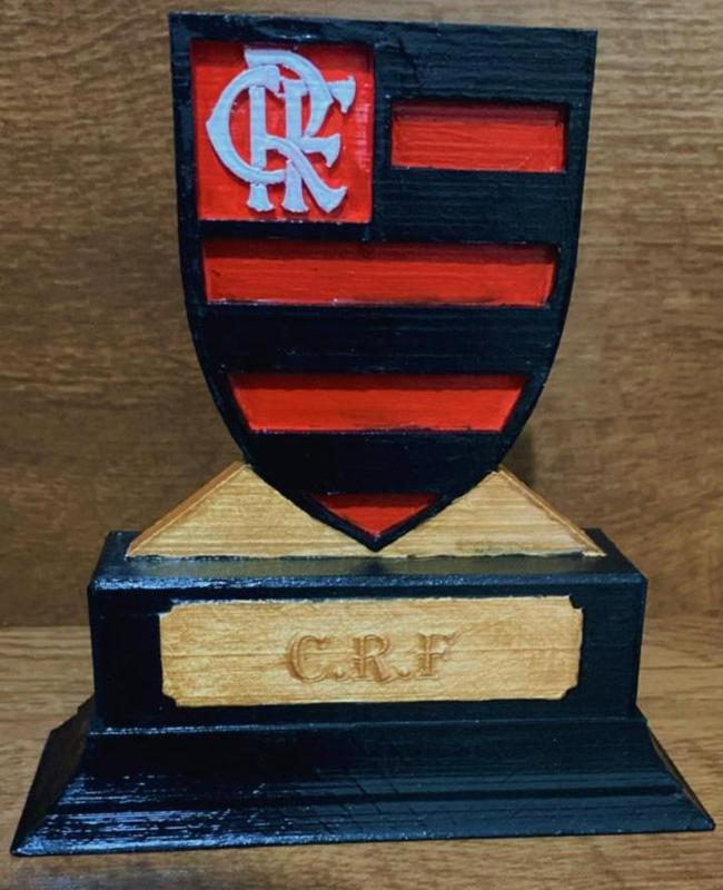 Decorative Flamengo Sculpture