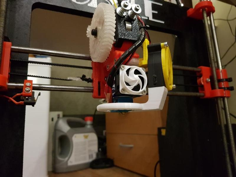 Wades L3K - Adjustable Radial Fan Mount (for Anet A8 Fan shrouds)