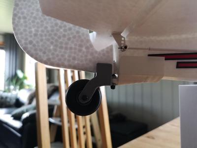 Multiplex FunCub tail wheel holder and body-mount for 40X15 mm wheel