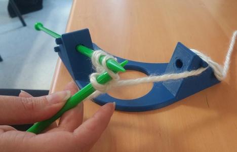 OT student project : knitting aid / aide au tricotage