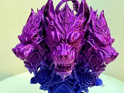 Rose thorn Cerberus
