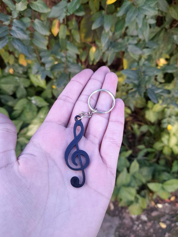 Keychain treble clef, ideal for souvenirs, names can be added.