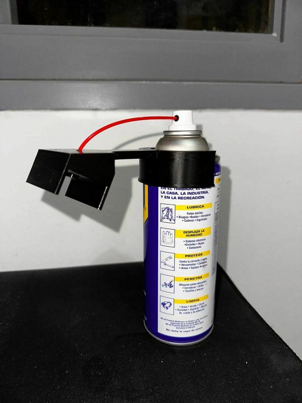 Motorcycle Chain Oiler / Engrasador cadena moto