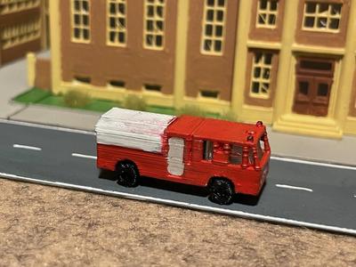 Emergency service vehicle 3 (z-scale)