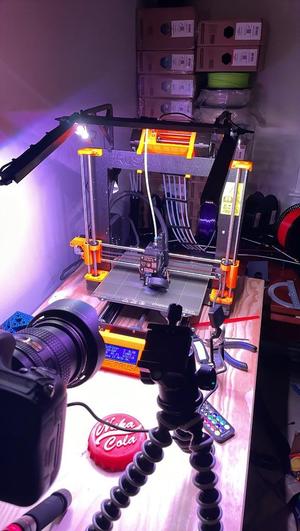 Prusa MK3/S/S+/MMU2S LED light bar frame holder