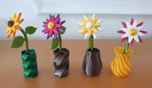 Upcycling vase with different colored flower