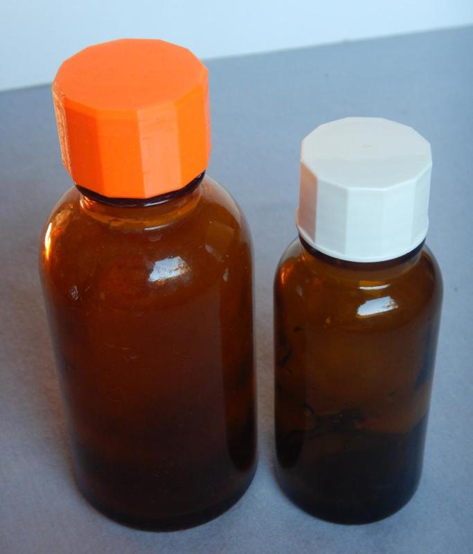 Schraubverschluss Schraubkappe für Glasflasche 50ml, 100ml; Screw cap for glass bottle 50ml, 100ml