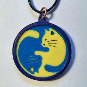 Cat Yin-Yang pendant (improved)