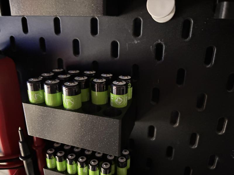 Skadis Battery Holder (AA)