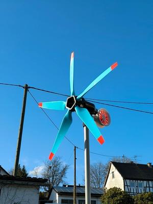 Hoverboard Wind Generator with Yaw Turbine