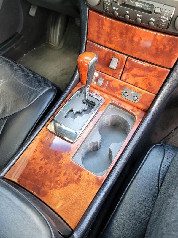 Lexus LS430 2004-2006 post-facelift 6spd. ashtray cupholder