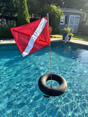SCUBA Flag Tube Mount Diving Buoy