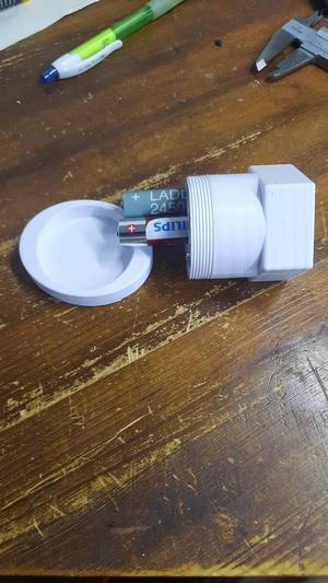 Accu_travel_container