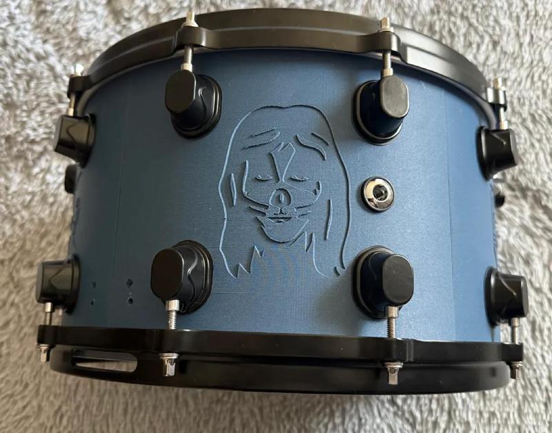Snare Drum 8" x 14" kiss symbole   