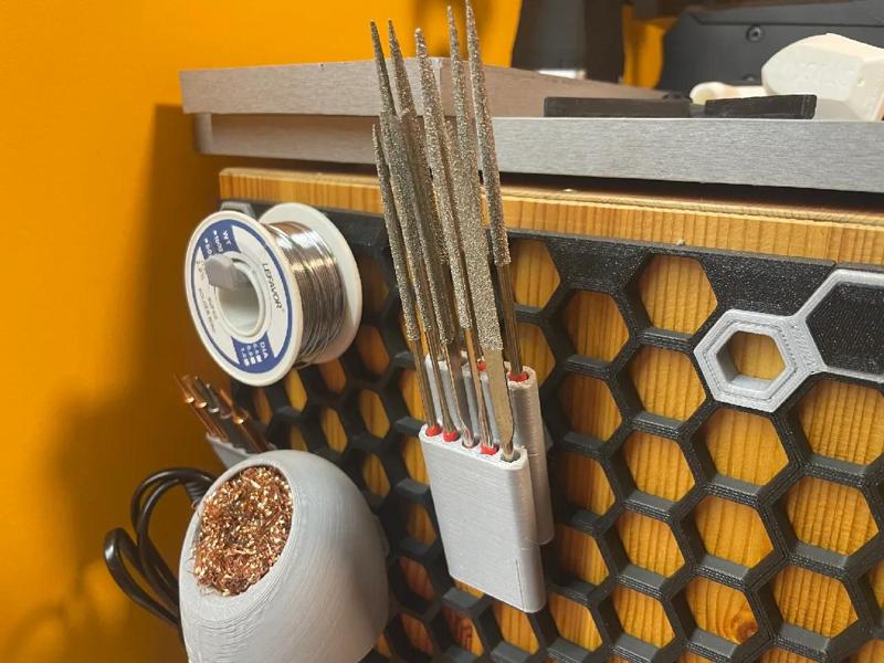 HSW NEEDLE FILE HOLDER - 10 FILES   