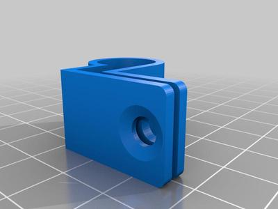 Armoured cable clip