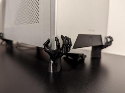 PC case foot hand