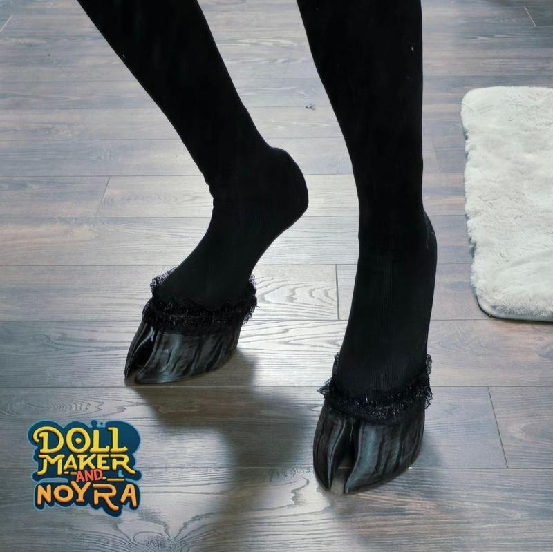 DIY furry suit: hoof