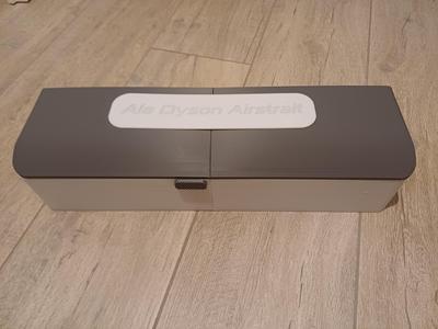 Case Dyson Airstrait