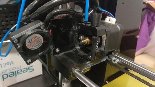Fan connector for easy acces to Anet A6 filament feeder