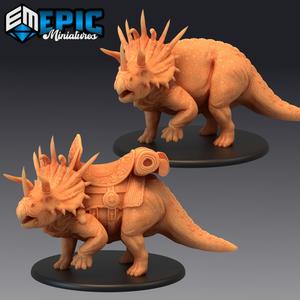 Triceratops / Ancient Horned Dinosaur / Jurassic Mount