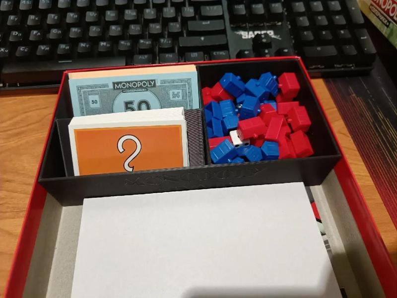 Monopoly Rivals organizer   