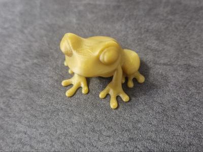 mini frog sculptures