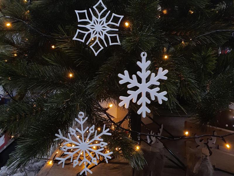 Beautiful Christmas Snowflake Ornaments