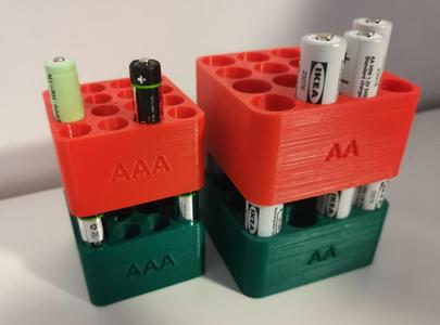 Stackable battery holder 