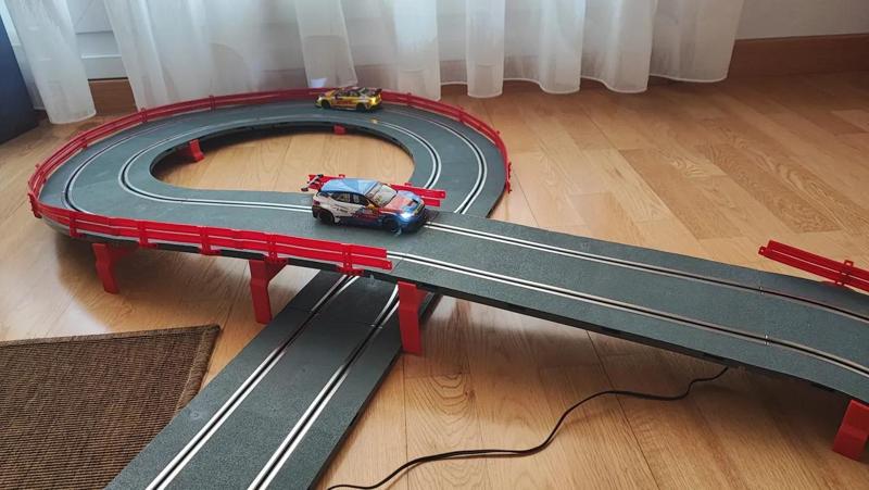 Scalextric Digital Soportes Elevacion de puente / Bridge elevation supports SCX Digital   