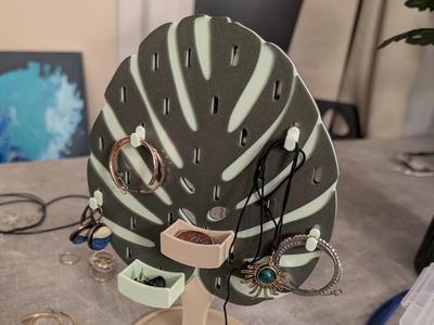 Monstera Jewellery Stand - Pegboard style