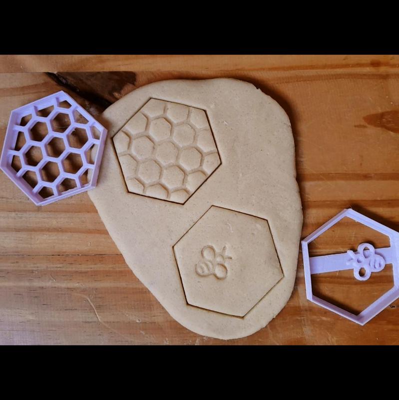 x2 bee honeycomb hexagon pattern - cookie cutter, dough - honey cells