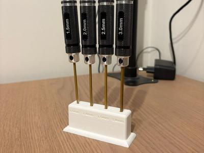 Compact 3D-Printed Hex Screwdriver Holder