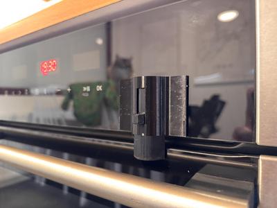 Oven child lock