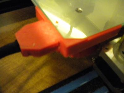 Remix-CR-10 wedged corner glass bed holders