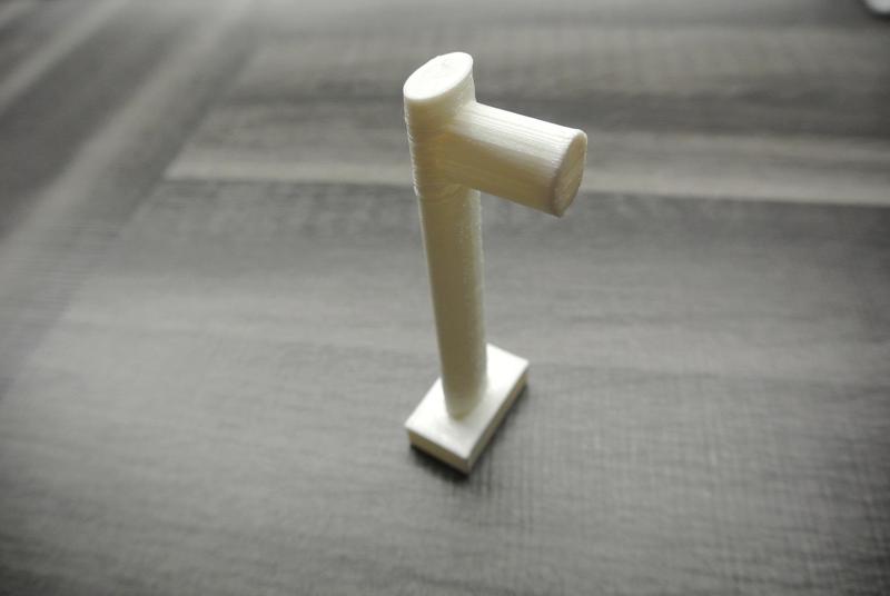 Tabulate desktop stand