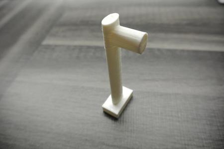 Tabulate desktop stand