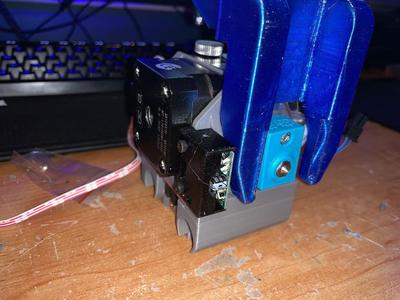 HyperCube Evolution e3d Titan Aero mount with Mini IR 
