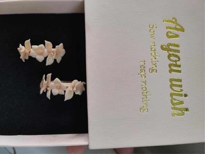 Floral Ring - Wear Romance on Your Fingertips