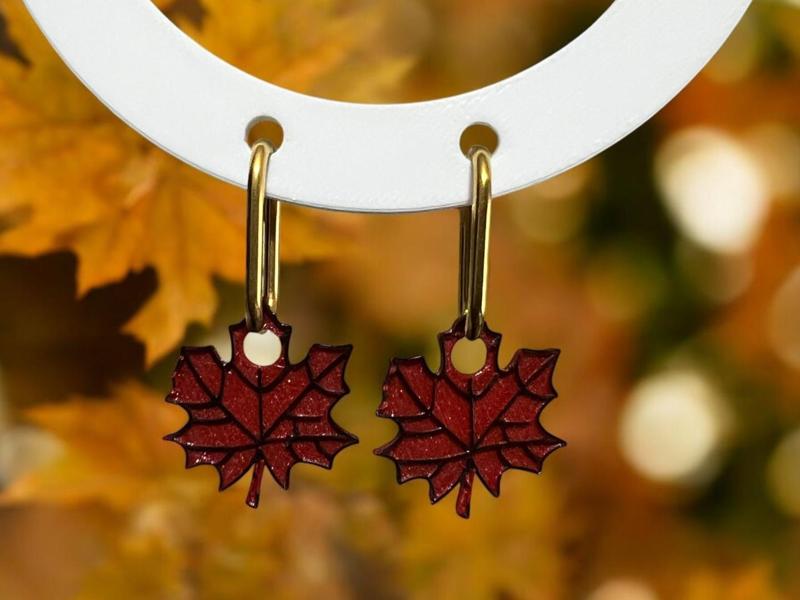 Leaf charm earrings 