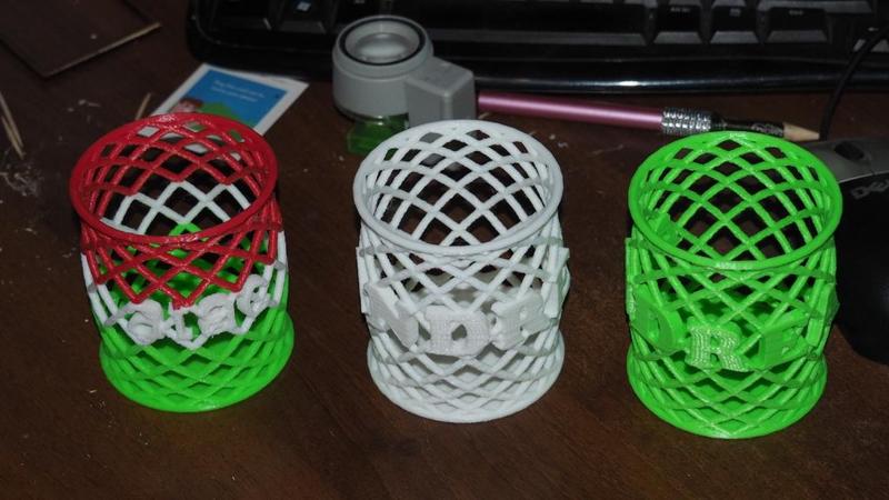 Customizable Pen Holder 2