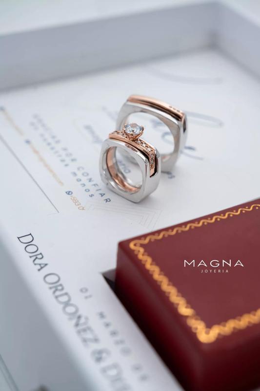 Interlocking Wedding Rings STL