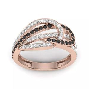 Diamond solitaire wedding engagement ring